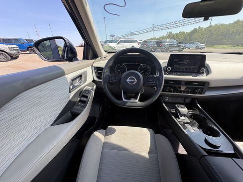 Used 2023 Nissan Rogue SV AWD/4WD image 22