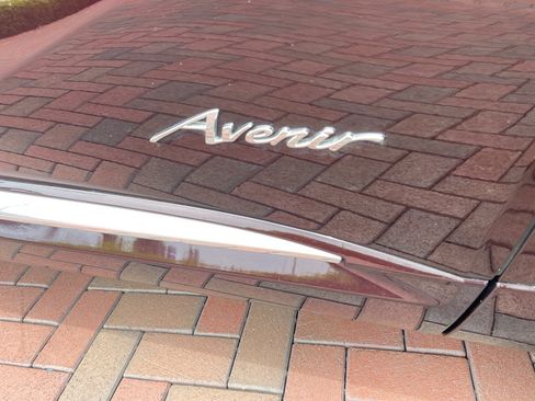 Used 2023 Buick Envision Avenir AWD/4WD image 7