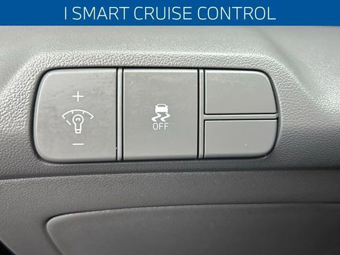 Used 2024 Hyundai Elantra SEL w/ Convenience Package image 17