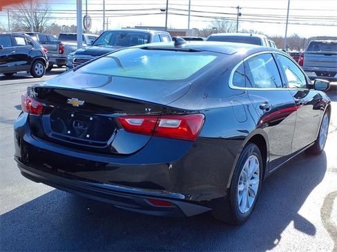 Used 2024 Chevrolet Malibu LT image 3