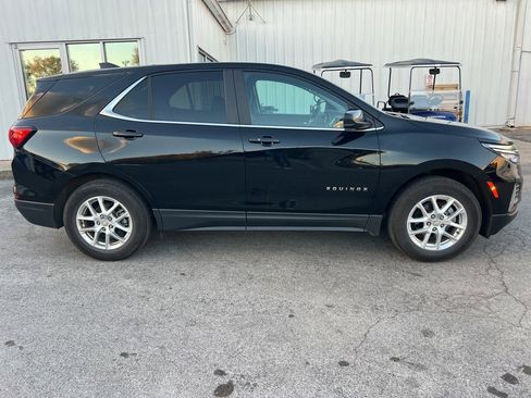 Used 2023 Chevrolet Equinox LT image 4