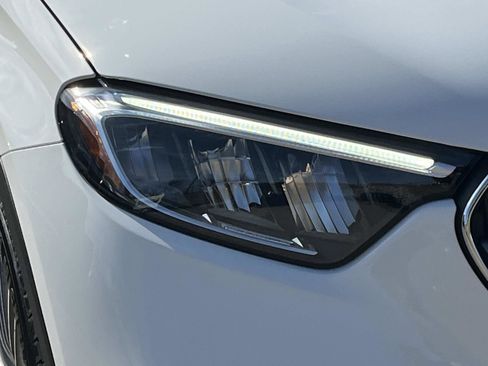 Used 2025 Mercedes-Benz GLC 300 image 8