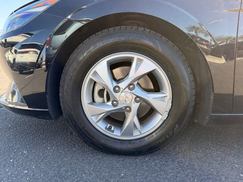Used 2021 Hyundai Elantra SE image 26