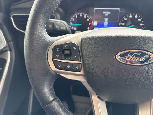 Certified 2024 Ford Explorer Limited w/ Limited Technology Package image 31