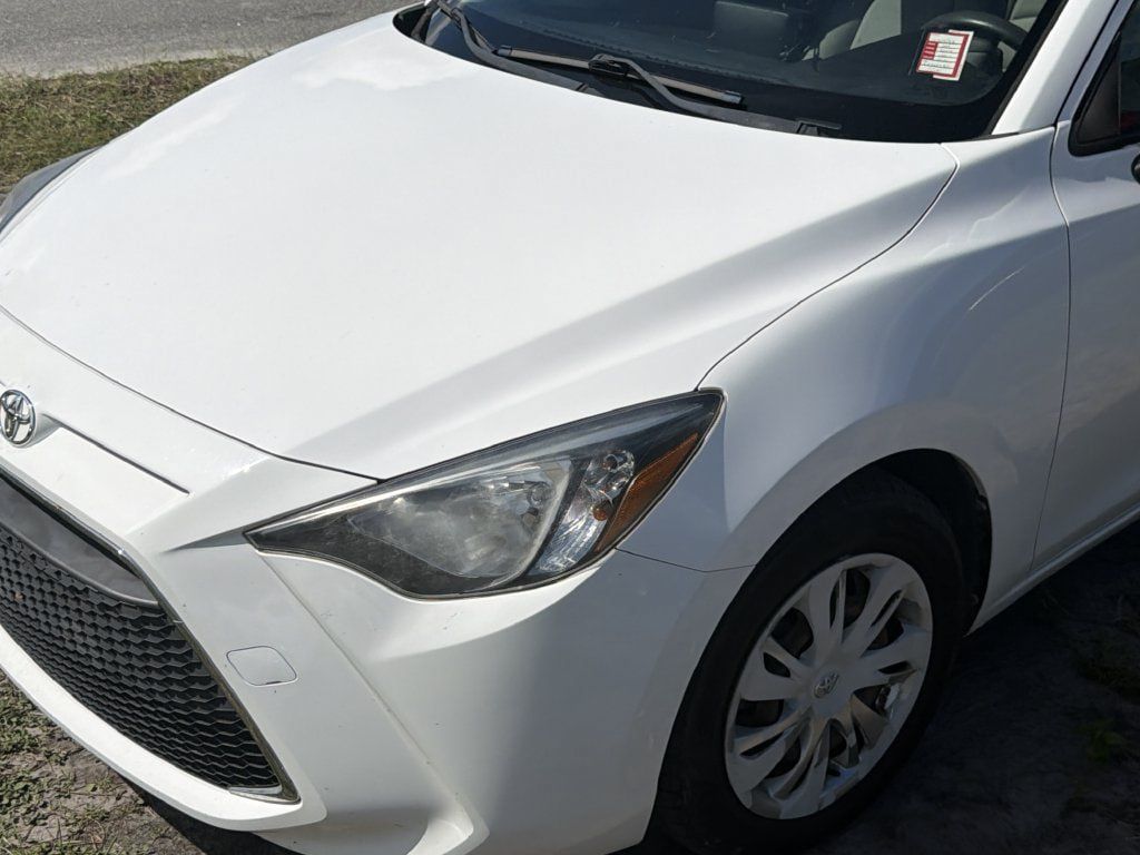 Used 2019 Toyota Yaris L FWD image 7