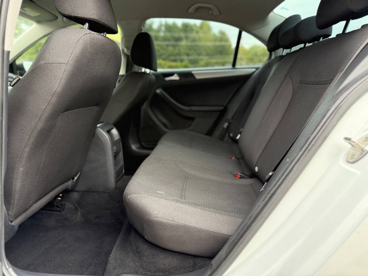 Used 2016 Volkswagen Jetta SE FWD image 13