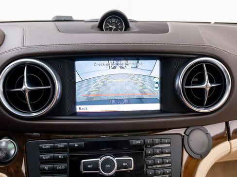 Used 2013 Mercedes-Benz SL 63 AMG image 28