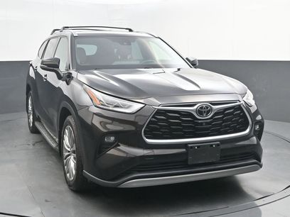 Used 2022 Toyota Highlander Platinum