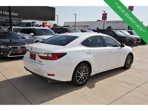 Used 2018 Lexus ES 350 w/ Luxury Package w/Wood Trim FWD image 8
