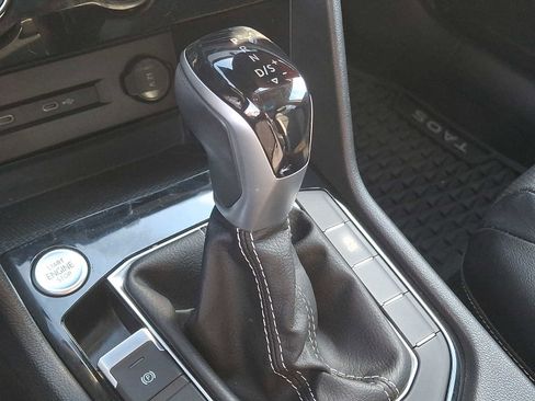 Used 2022 Volkswagen Taos SEL w/ Panoramic Sunroof Package image 13