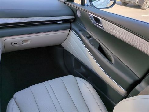 New 2026 Genesis GV80 2.5T Select image 14