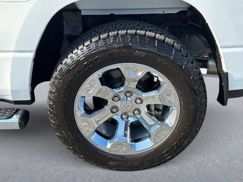 Used 2019 RAM 1500 Big Horn AWD/4WD image 10