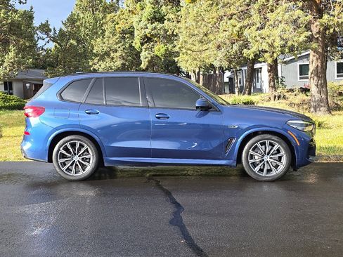 Used 2023 BMW X5 xDrive45e w/ M Sport Package image 3
