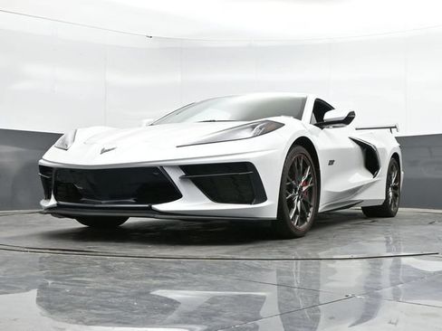 Used 2023 Chevrolet Corvette Stingray Premium Cpe w/ Z51 Performance Package RWD image 38