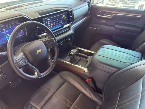 Used 2023 Chevrolet Silverado 1500 High Country image 13