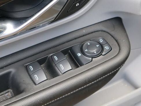Used 2024 GMC Terrain SLE AWD/4WD image 20