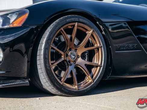 Used 2004 Dodge Viper SRT-10 image 55