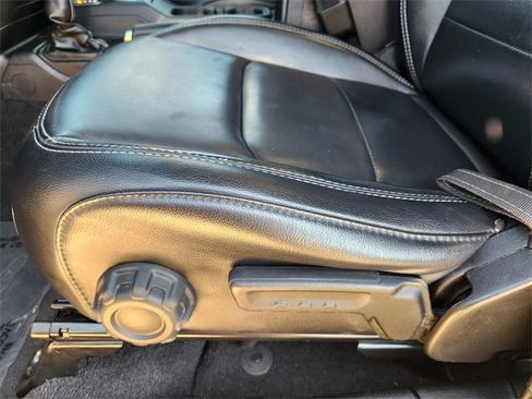 Used 2021 Jeep Wrangler Unlimited Sahara image 18