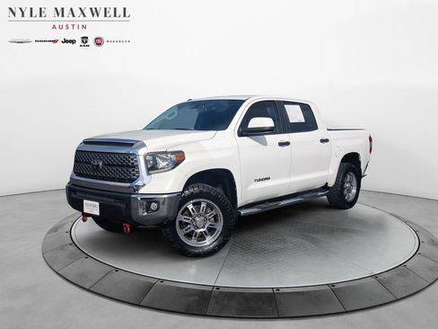 Used 2018 Toyota Tundra SR5 w/ SR5 Upgrade Package AWD/4WD image 1