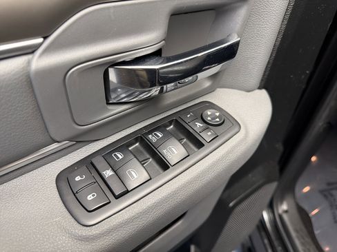 Used 2018 RAM 1500 Big Horn image 11