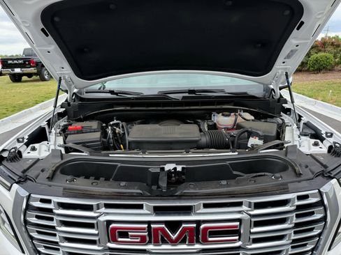 Used 2025 GMC Yukon Denali w/ Denali Reserve Package AWD/4WD image 31