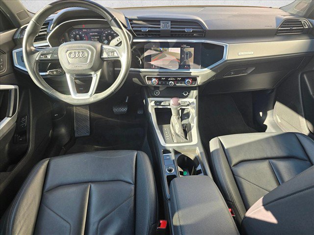 Used 2022 Audi Q3 2.0T Premium Plus w/ Premium Plus Package AWD/4WD image 18