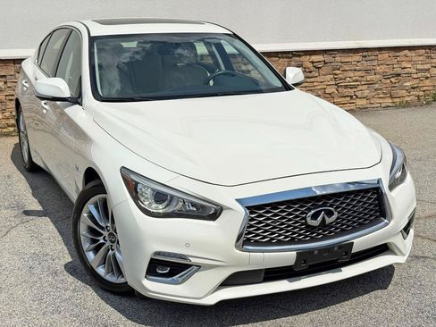 Used 2020 INFINITI Q50 Luxe w/ Essential Package (3.0T Luxe) AWD/4WD image 2