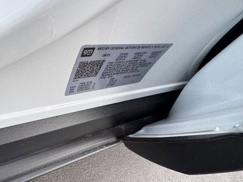 New 2026 Chevrolet Equinox LT w/ LPO, Floor Liner Package image 43