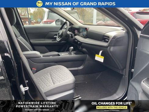 New 2026 Nissan Kicks SV image 19