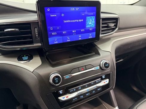 Used 2020 Ford Explorer XLT w/ Equipment Group 202A image 13