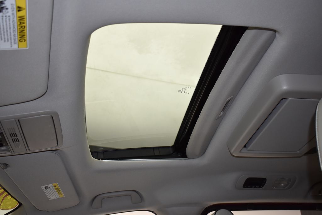 Used 2025 Honda Odyssey Touring image 19