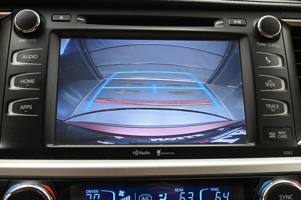 Used 2015 Toyota Highlander XLE AWD/4WD image 21