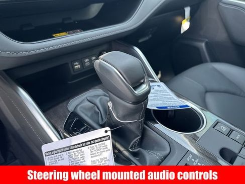 New 2026 Toyota Highlander Limited AWD/4WD image 17