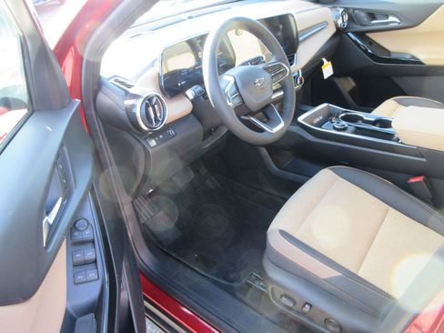 New 2026 Chevrolet Equinox ACTIV image 12