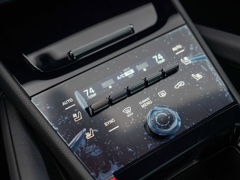 New 2026 Porsche Cayenne image 18