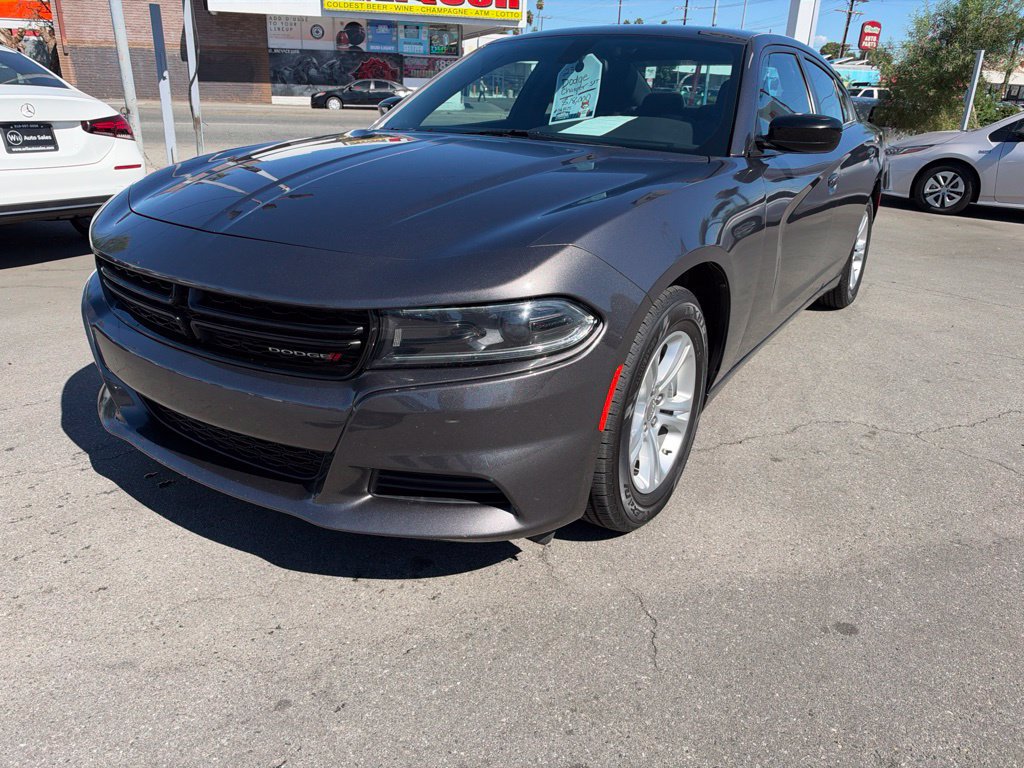 Used 2023 Dodge Charger SXT RWD image 2