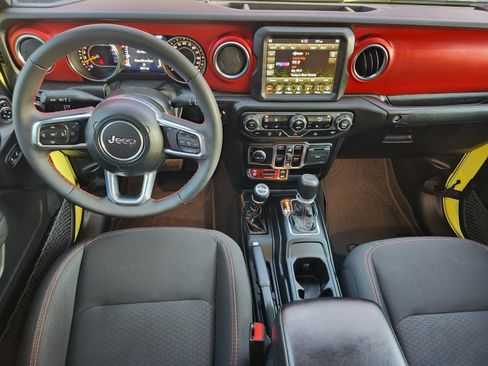 Used 2023 Jeep Gladiator Rubicon w/ Cold Weather Group image 30