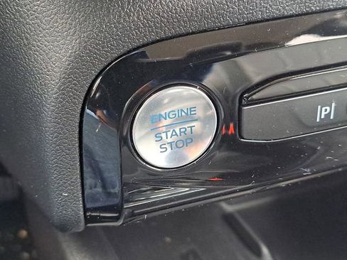 Used 2025 Ford Escape SE w/ PHEV Premium Package image 18