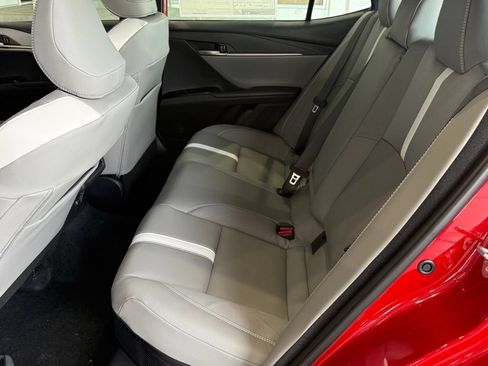 Used 2026 Toyota Camry SE FWD image 29