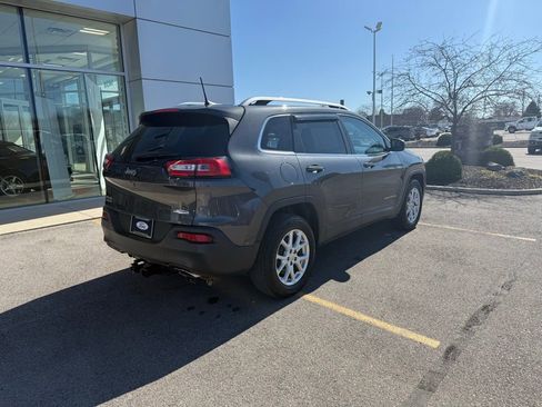 Used 2016 Jeep Cherokee Latitude w/ Safety/Convenience Group image 36