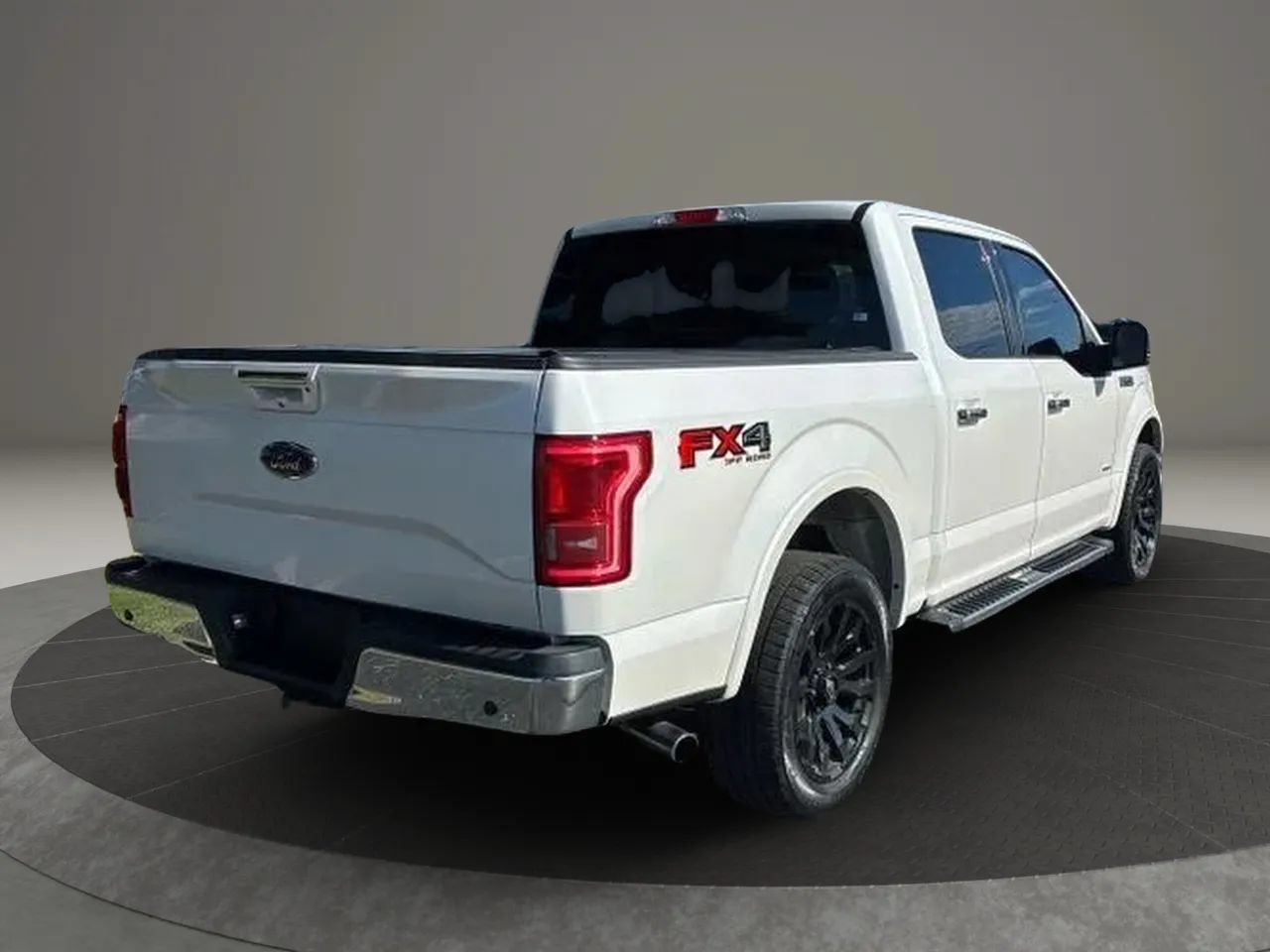 Used 2017 Ford F150 Lariat w/ Equipment Group 502A Luxury AWD/4WD image 5