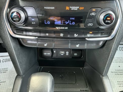 Used 2020 Hyundai Santa Fe SEL w/ Convenience Package AWD/4WD image 16