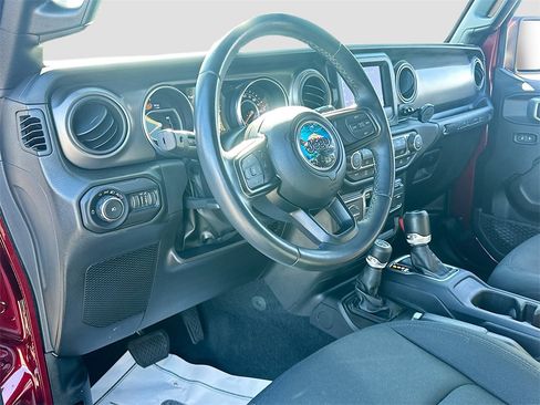 Used 2022 Jeep Wrangler Unlimited Sport image 9