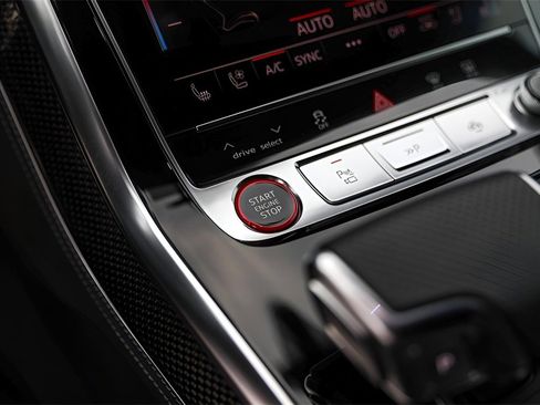 Used 2024 Audi SQ7 Prestige w/ Prestige Package image 21