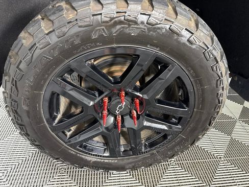 Used 2019 Chevrolet Silverado 1500 RST AWD/4WD image 10