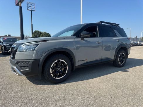 Used 2023 Nissan Pathfinder Rock Creek AWD/4WD image 2