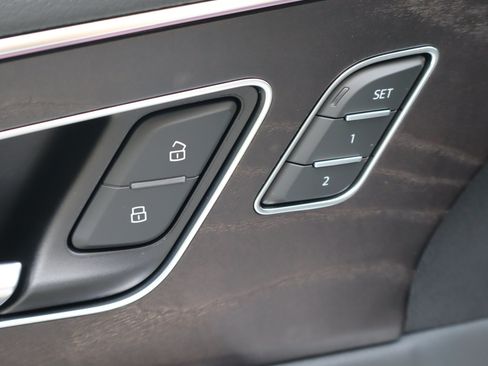 Used 2022 Audi Q8 Premium Plus AWD/4WD image 14