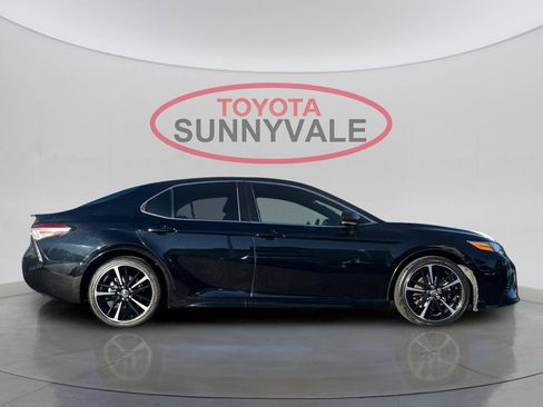Used 2020 Toyota Camry XSE image 9