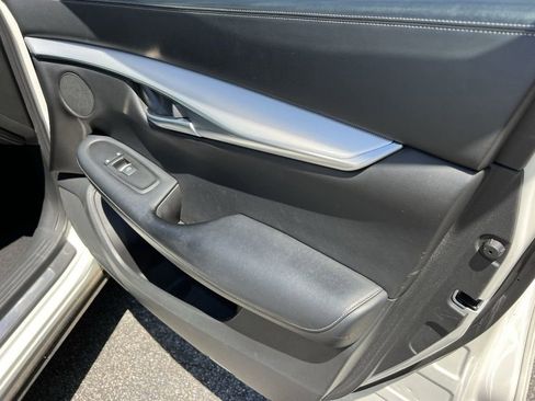 Used 2021 INFINITI QX50 Luxe w/ Appearance Package FWD image 12