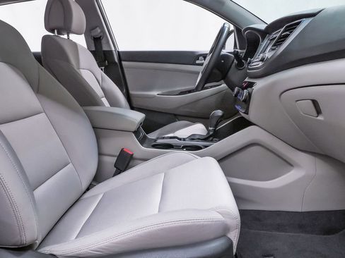 Used 2017 Hyundai Tucson Sport FWD image 12